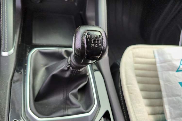 Used JMC Yuhu 9 2019 2.0T Manual Gasoline Two-Wheel Drive Comfort Edition