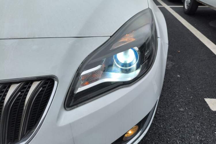 Used Buick Regal 2015 1.6T Leading Technology Model Left Front Headlight