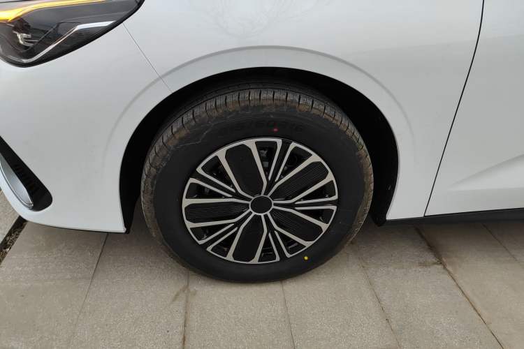 Used Geely Galaxy Galaxy Stellar 6 2026 Model 125km Free-Style Edition