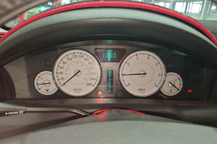 Used Chrysler 300C 2007 2.7L Business Edition Instrument Cluster