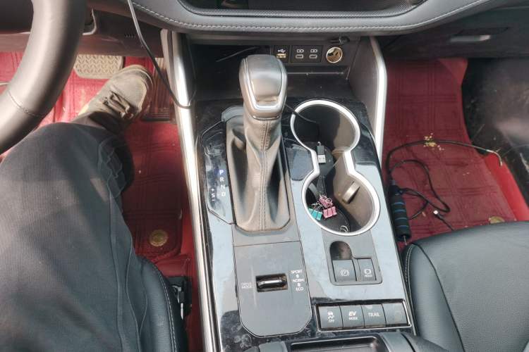 Used Toyota Highlander 2023 2.5L Smart Electric Hybrid Dual-Engine Four-Wheel Drive Prestige Version – 7 Seats