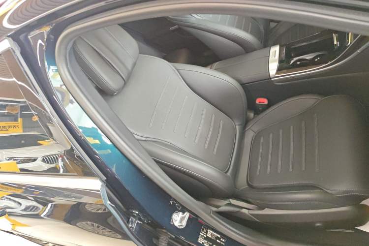 Used Mercedes-Benz C-Class 2023 Restyled C 260 L Sport Edition Right Front Seat