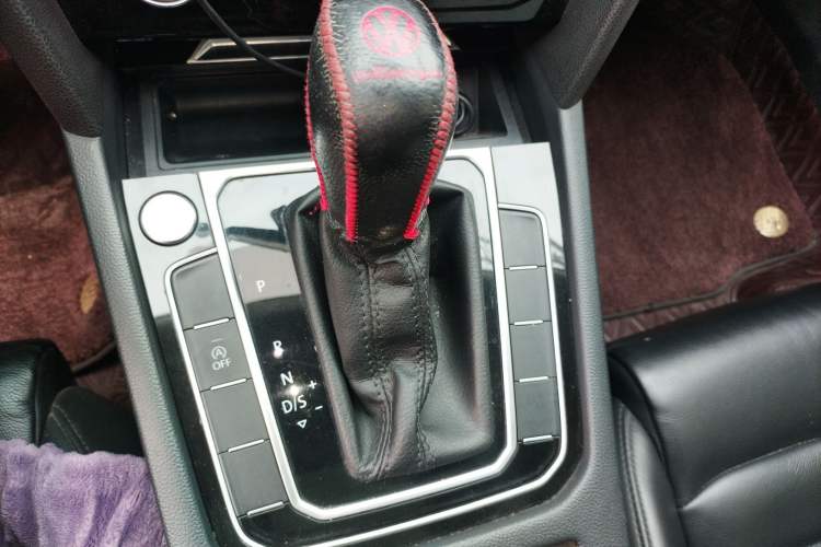 Used Volkswagen Magotan 2018 330TSI DSG Advanced Model Gear Lever