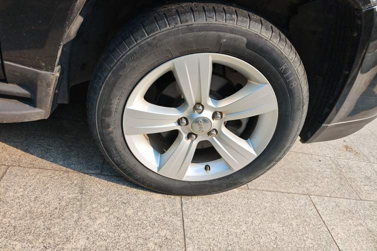 Used Jeep Compass 2015 2.0L two-wheel drive sport version