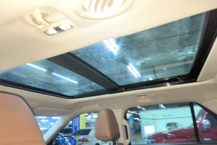 Used Ford Explorer 2023 EcoBoost 285 Four-Wheel Drive Stylish Plus Version 7 Seats
