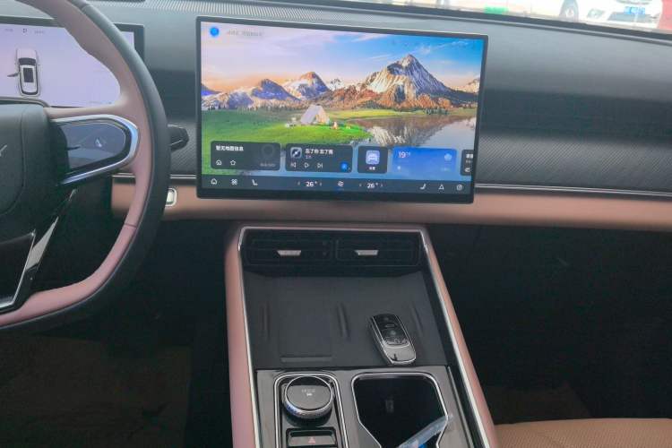 Used Chery Tiggo 8 L 2024 2.0T Two-Wheel Drive Prestige Version 5 Seats