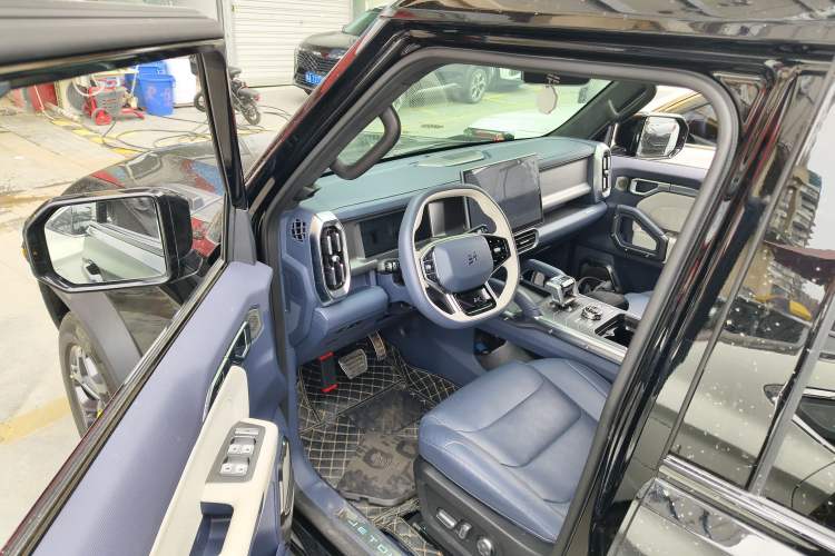 Used JETOUR Traveler C-DM 2024 C-DM 208KM Mountain & Wilderness Edition
