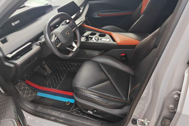 Used Changan UNI-V 2022 1.5T Prestige Version