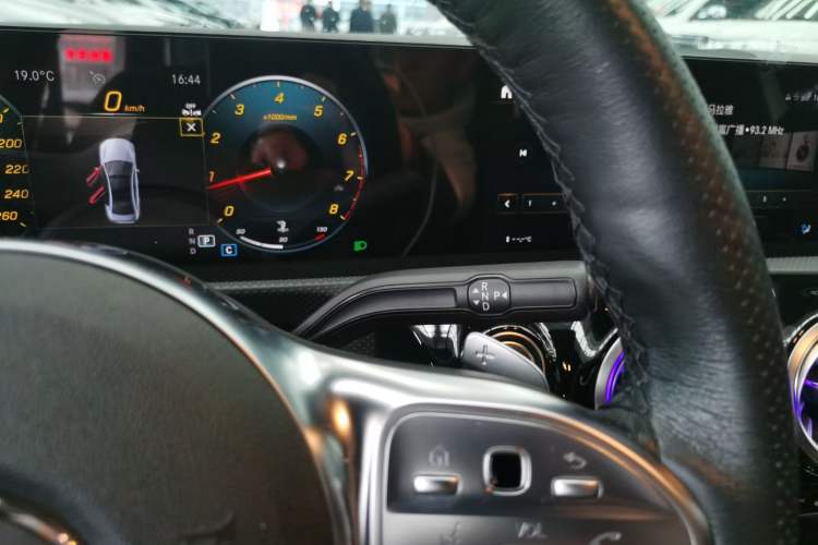 Used Mercedes-Benz A-Class 2022 Revised Version A 200 L Sport Sedan Fashionable Style
