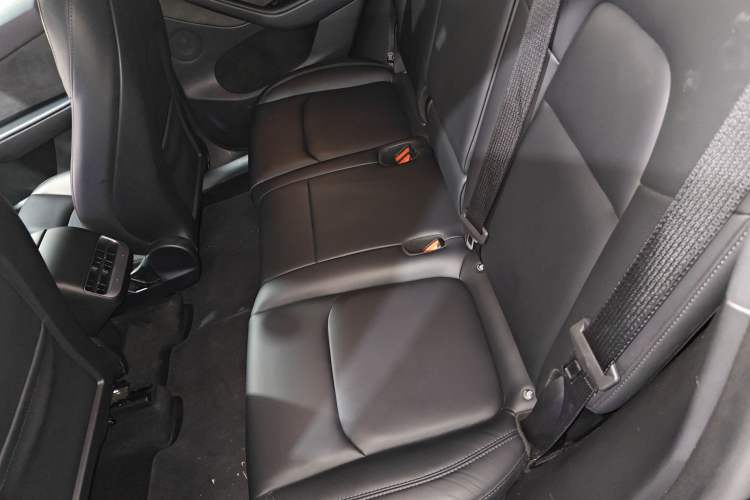 Used Tesla Model Y 2023 Rear-Wheel-Drive Version Left Rear Seat