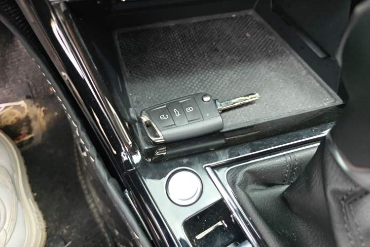 Used Volkswagen Passat 2025 Outstanding Model 330TSI Starry Elite Edition Vehicle Key