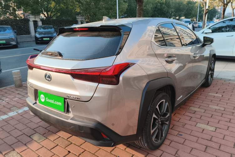 Used Lexus UX 2020 260h Explore & Enjoy Edition
