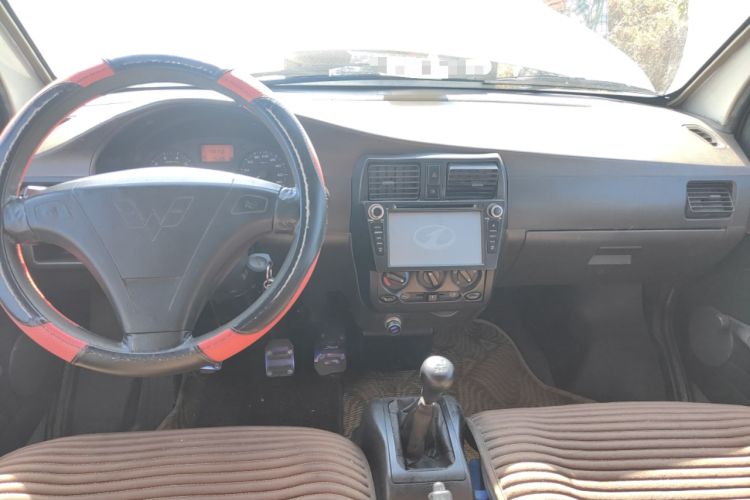 Used Wuling Rongguang 2011 1.2L Base Version