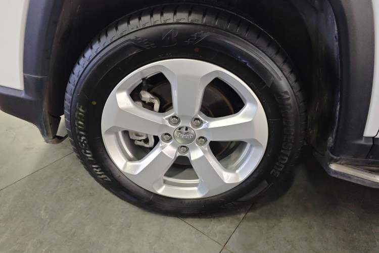 Used Jeep Compass 2017 200T Automatic Family Edition Exterior 4