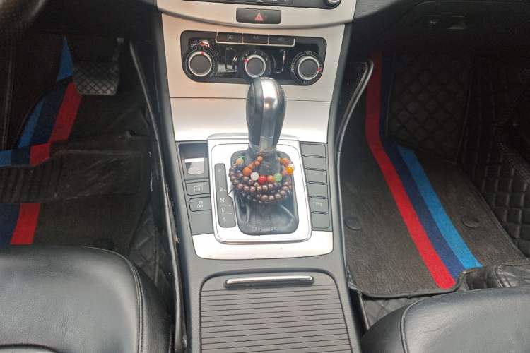 Used Volkswagen Magotan 2013 1.8TSI Premier Model Gear Lever