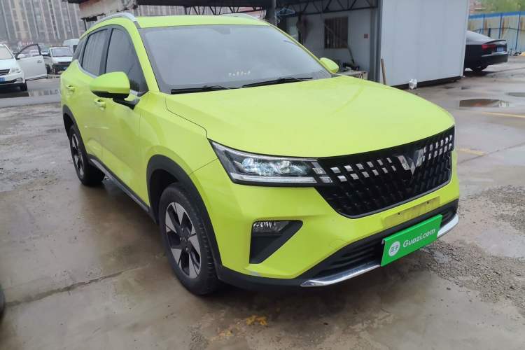 Used Wuling Alvez 2022 1.5L CVT Comfort Edition Front Right 45 Deg