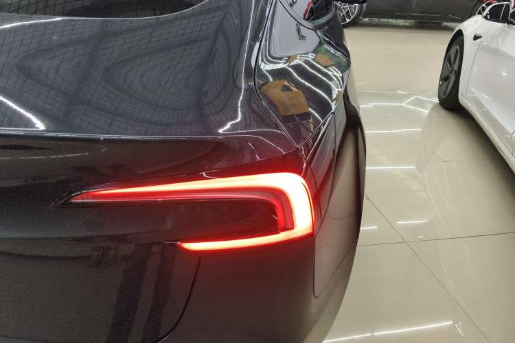 Used Tesla Model 3 2023 Rear-Wheel-Drive Version