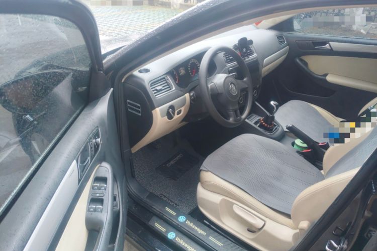 Used Volkswagen Sagitar 2012 1.6L Manual Comfort Model Driver Seat