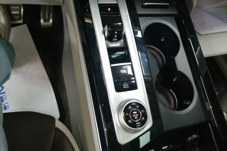 Used Volkswagen Tavendor 2023 380TSI Four-Wheel Drive R-Line Cruise Edition