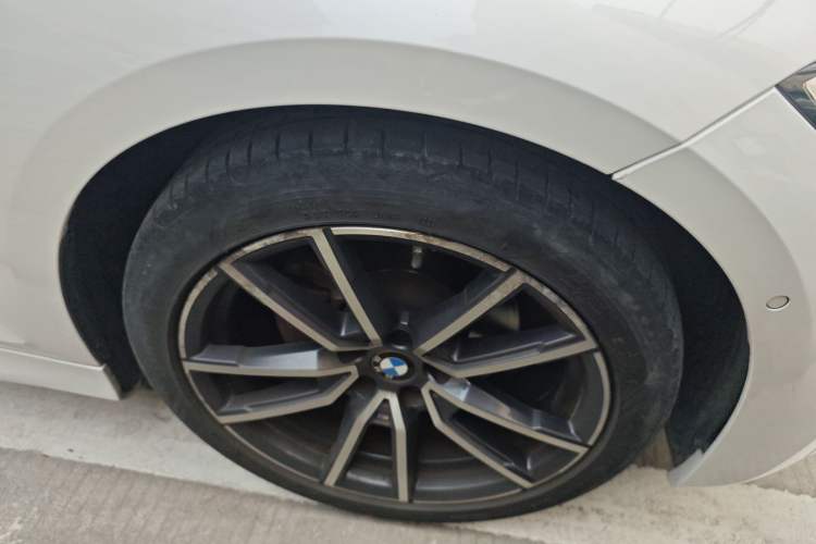Used BMW 3 Series 2020 325Li M Sport Package Right Front Wheel Hub