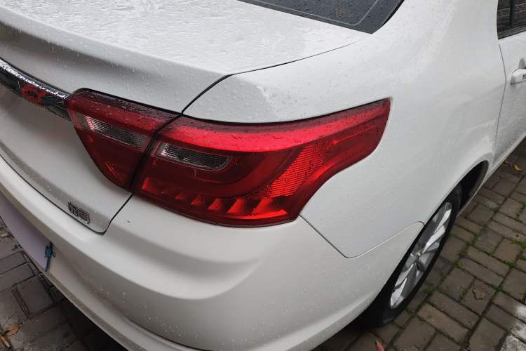 Used Geely Auto Vision 2020 Revised Version 1.5L CVT Asian Games Edition Right Rear Taillight