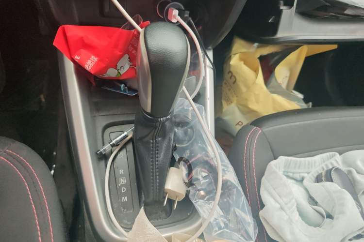 Used Suzuki Vitara 2016 1.4T Automatic Two-Wheel Drive Elite Model Gear Lever