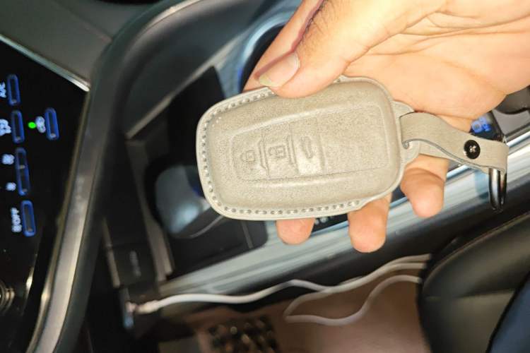 Used Toyota Camry 2018 Dual-Engine 2.5 HG Luxury Edition