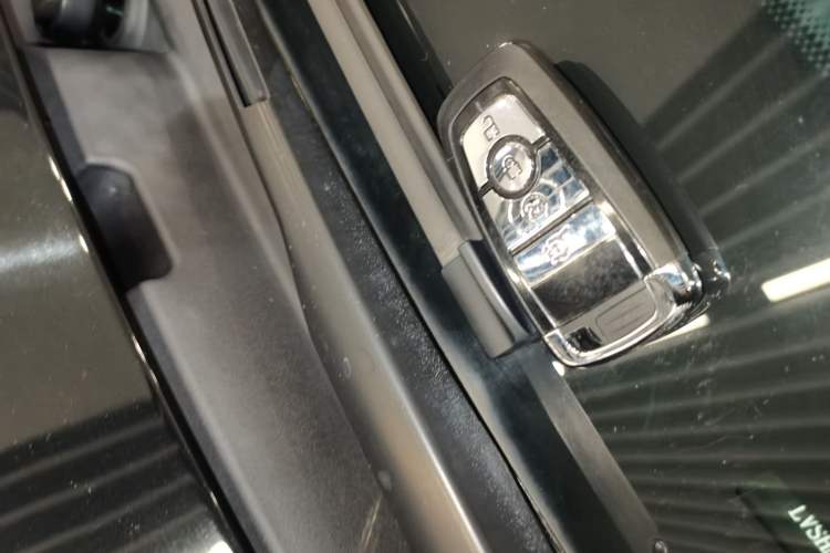 Used Lincoln Corsair 2022 2.0T Two-Wheel Drive Deluxe Edition
