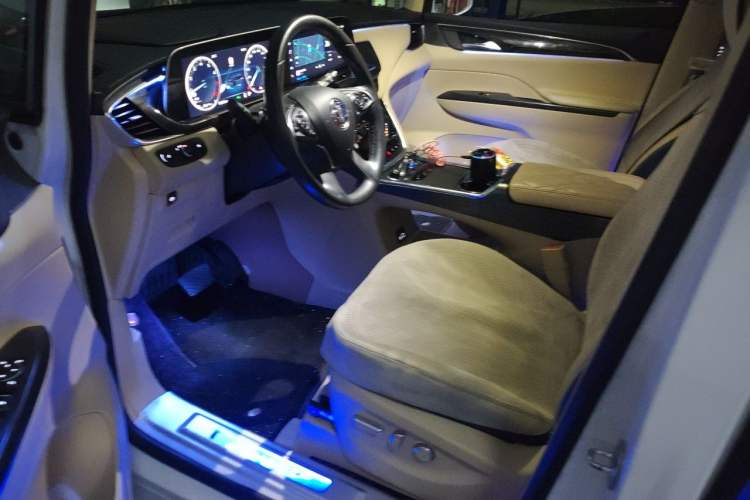 Used Buick GL8 2023 ES Lu Zun Deluxe Model