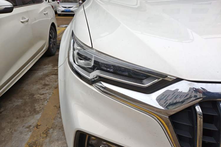 Used Hongqi HS5 2019 2.0T Smart Connect Flagship All-Wheel-Drive Version Right Front Headlight