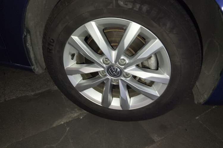 Used Volkswagen Touran 2016 Volkswagen Touran L 280TSI DSG Comfort Edition
