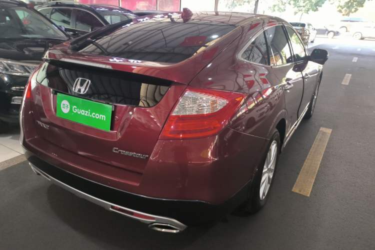 Used Honda Crosstour 2014 2.4L Luxury Edition
