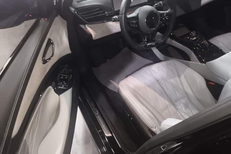 Used BYD Seal 2022 550 km Standard Range Rear-Wheel Drive Elite Version