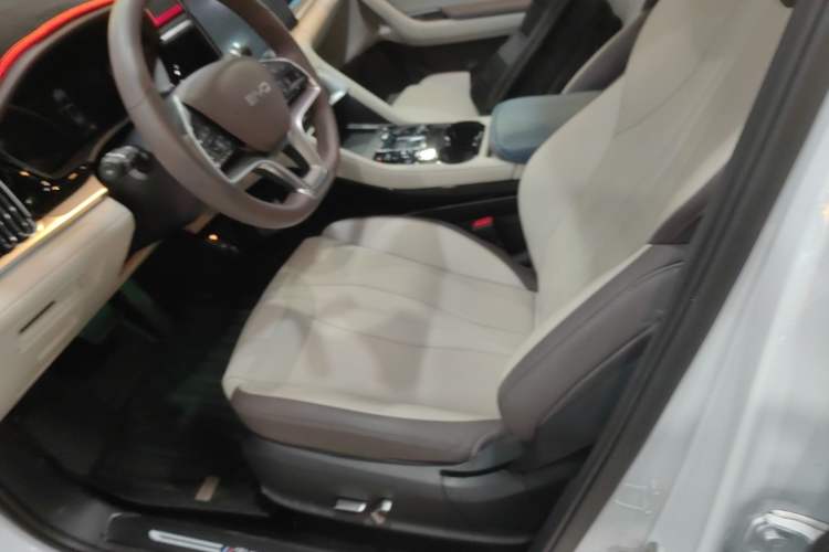 Used BYD Song PLUS New Energy 2025 DM-i 112KM Prestige Model Left Front Seat