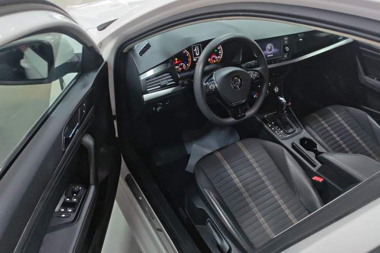 Used Volkswagen Lavida 2019 280TSI DSG Comfort Edition China VI standard Driver Seat