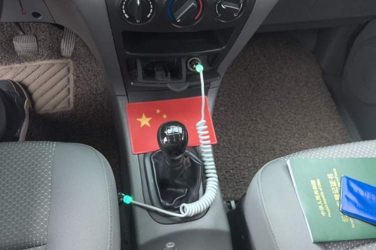 Used Dongfeng Shuaike 2011 1.6L Manual Commercial 5-Seater Gear Lever