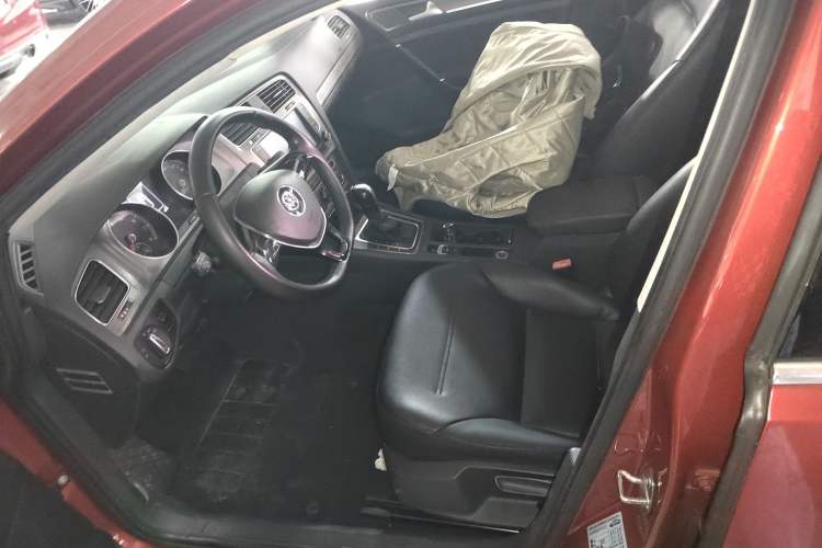 Used Volkswagen Golf 2016 230TSI Automatic Comfort Version Left Front Seat