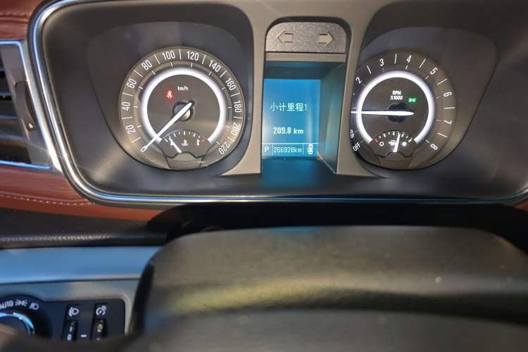 Used Buick GL8 2017 25S Luxury Version China V Standard