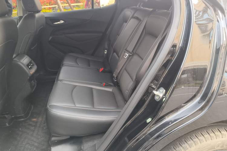 Used Chevrolet Equinox 2018 RS 550T Automatic All-Wheel-Drive Boundary Edition Left Rear Seat