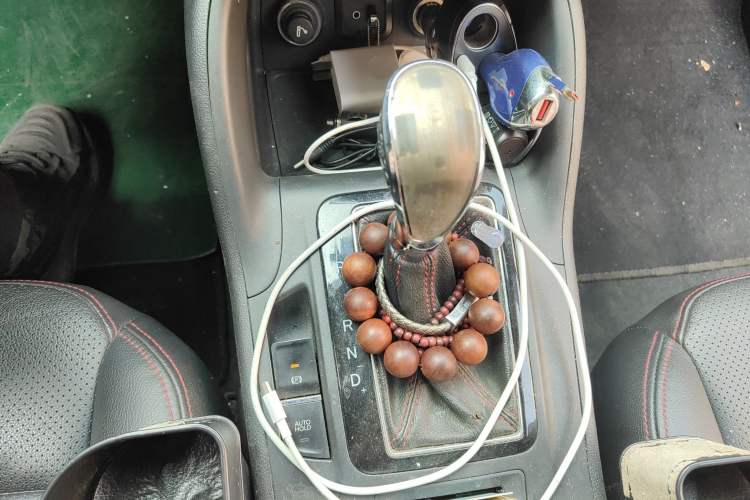 Used CHANGAN CS75 2014 1.8T Automatic Elite Model China IV Standard
