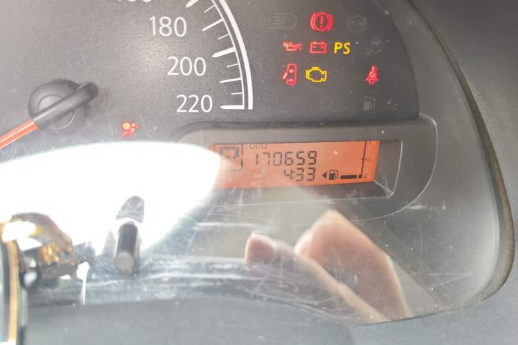 Used Nissan Sunny 2011 1.5XE CVT Comfort Edition Odometer Close Up