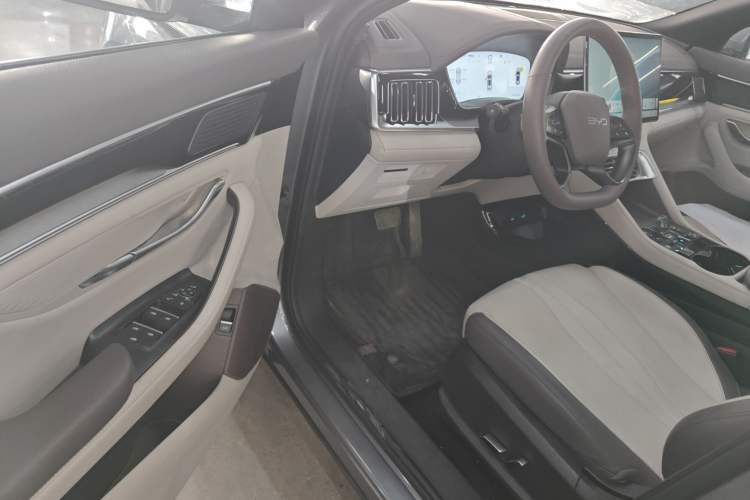 Used BYD Song PLUS New Energy 2025 DM-i 112KM Prestige Model