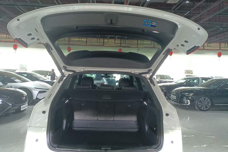 Used Audi Q5L 2023 40T Luxury Dynamic Model