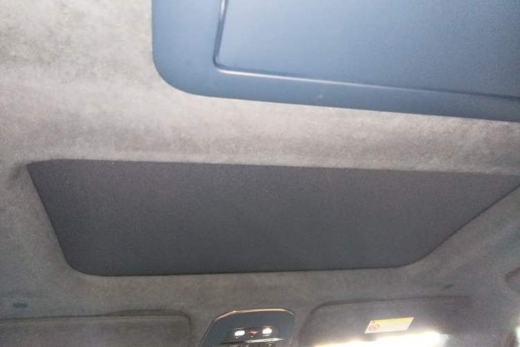 Used Zeekr 009 2022 WE Edition Headliner