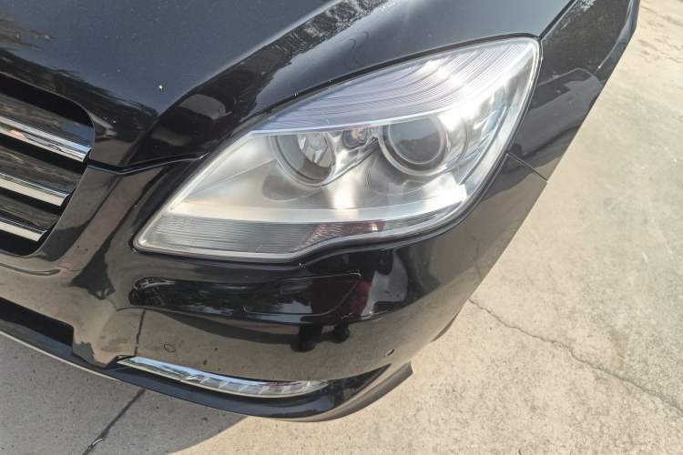 Used Mercedes-Benz R-Class 2011 R 300 L Business Model
