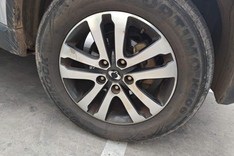 Used SsangYong Rexton W 2014 2.0T Four-Wheel Drive Luxury Navigation Version with 5 Seats