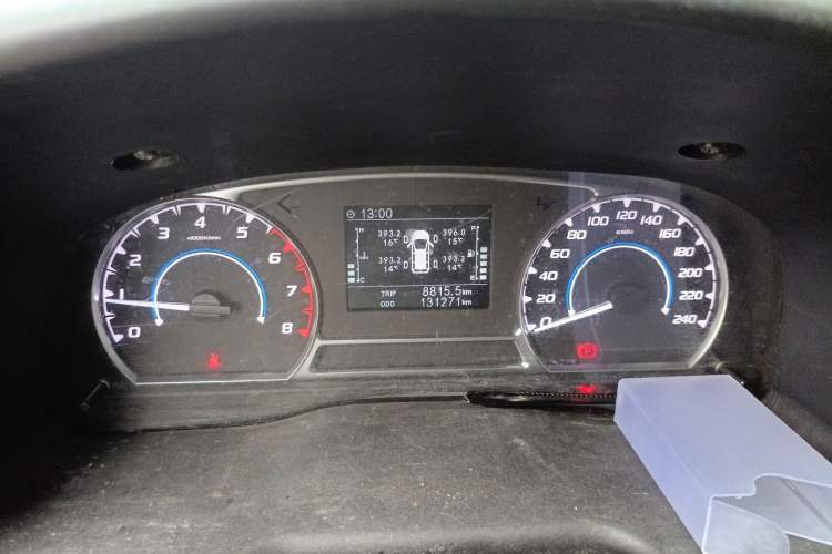 Used JMC Transit 2019 2.8T Commercial Version Short Wheelbase Mid-Roof 6-Seater China VI JX493 Instrument Cluster