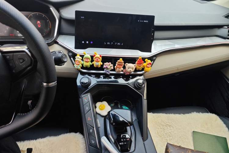 Used Lynk & Co 06 2021 1.5T Shero Pink Special Edition
