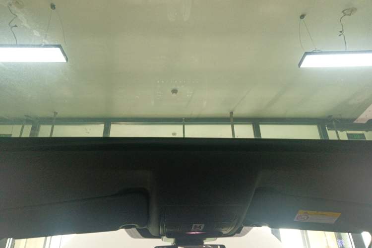 Used Land Rover Discovery Sport 2021 249 PS R-Dynamic SE Performance Tech Edition 5 Seats Headliner