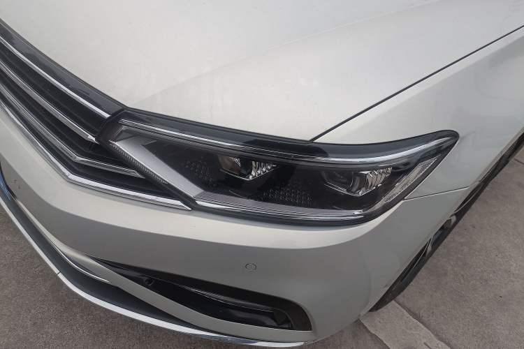 Used Volkswagen Magotan 2020 330TSI DSG Leading Model Left Front Headlight